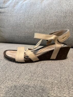 Teva Comfort Step Beige Wedge Sandals - Women's
